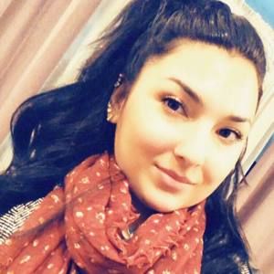 Meet your Posher, Cristina